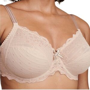 Chantelle Lace Underwire Bra - Cream. French. 40D